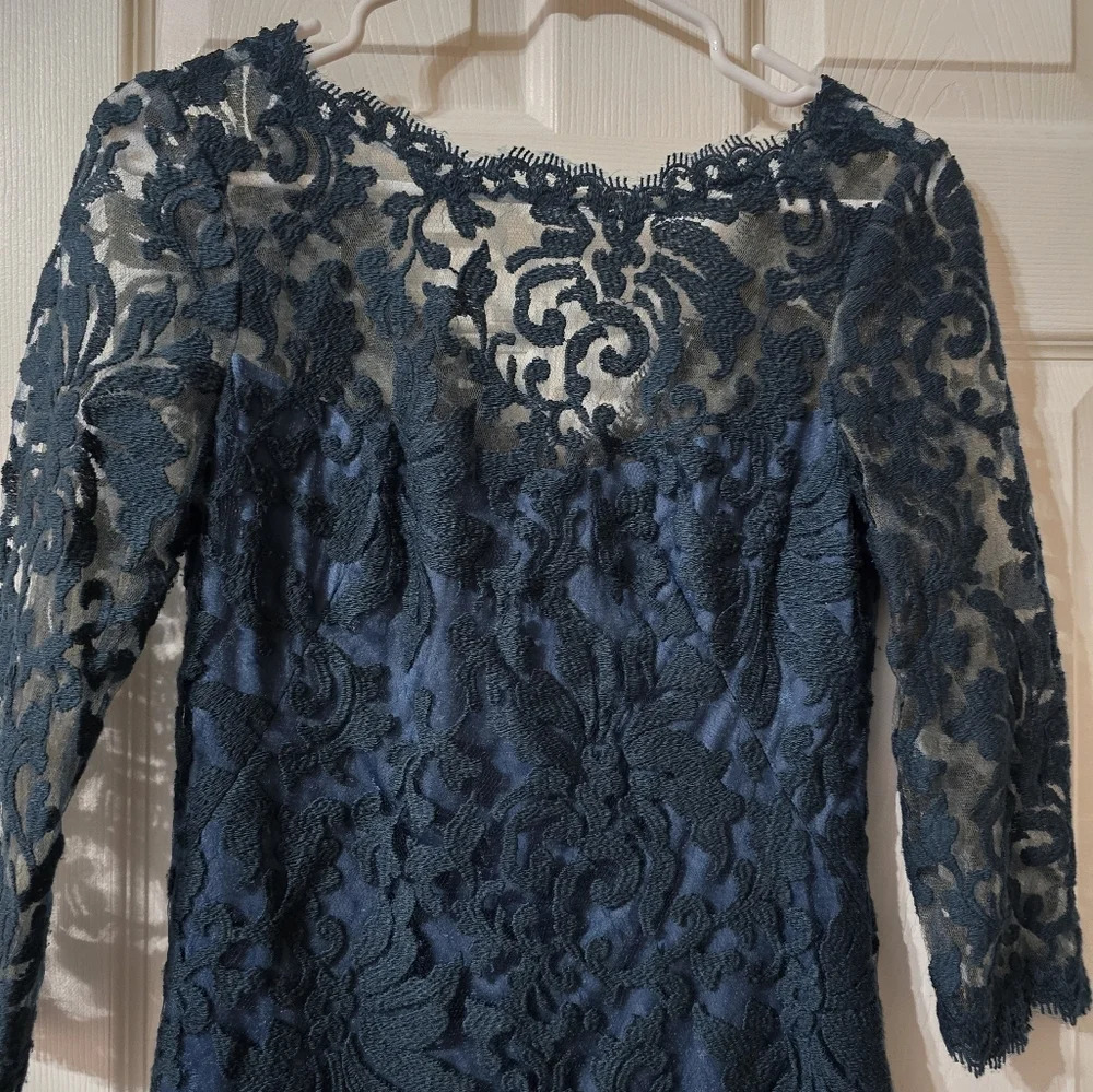 Tadashi Shoji Paillette Embroidered Lace & Tulle Sheath Dress in Teal, Sz 2, EUC - Picture 6 of 16